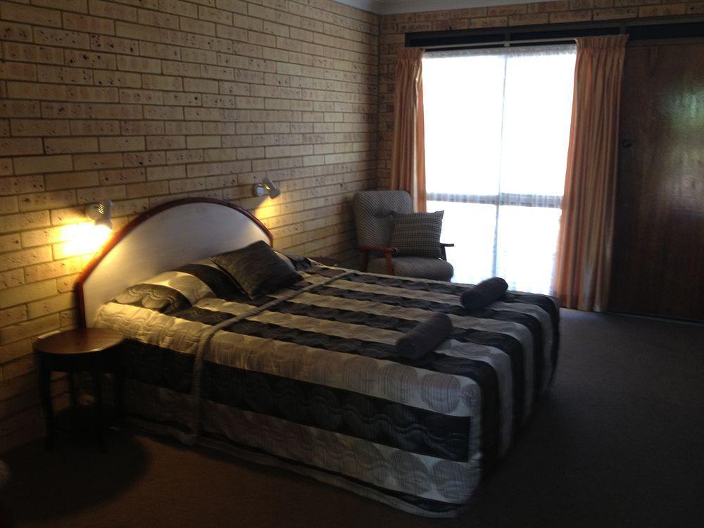 Albert Park Motor Inn-King Beds-Pool-Shaded Parking Longreach Eksteriør billede